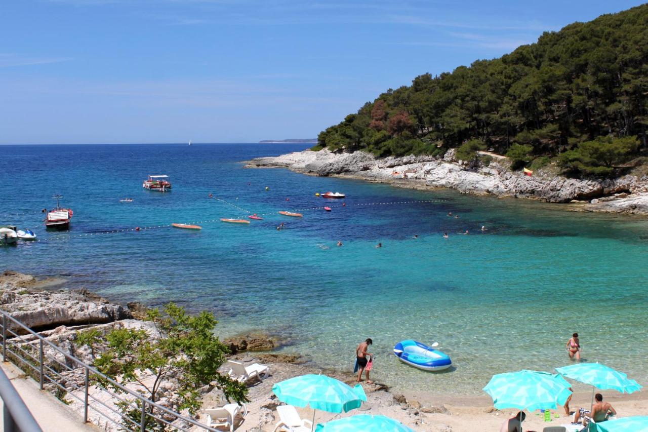 Apartments By The Sea Mali Lošinj Esterno foto