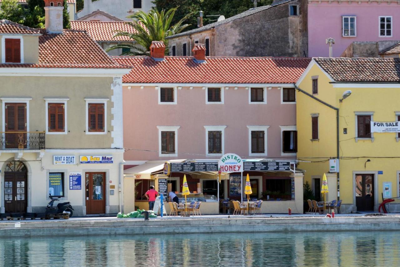 Apartments By The Sea Mali Lošinj Esterno foto