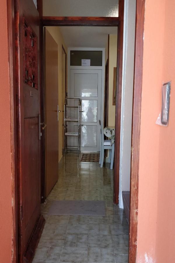 Apartments By The Sea Mali Lošinj Esterno foto